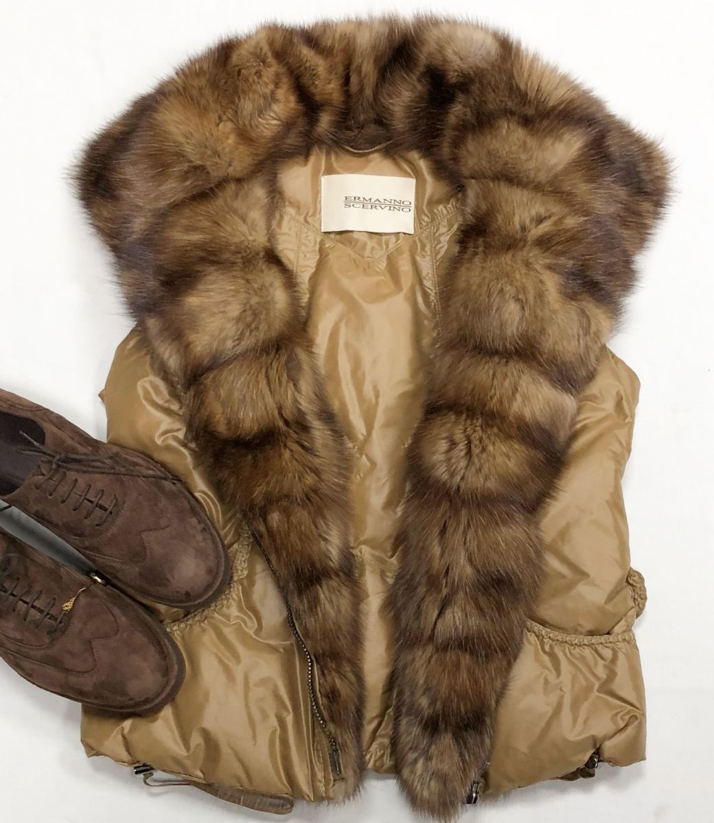 Жилет ERMANNO SCERVINO размер 40 цена 46 965 руб
Ботинки размер 37 цена 36 007 руб