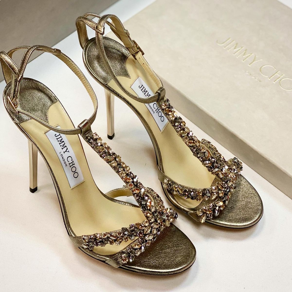 Босоножки Jimmy Choo размер 39 цена 15 385 руб / новые / 