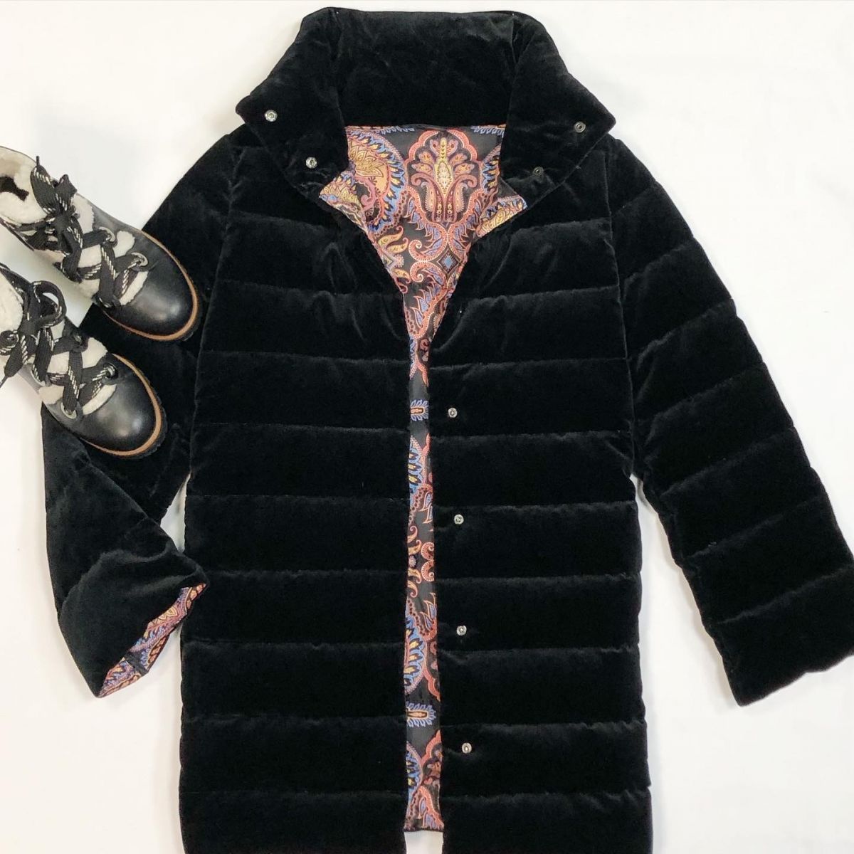 Куртка/бархат/ Etro размер 38 цена 27 693 рубБотинки Jimmy Choo размер 36.5 цена 15 385 руб