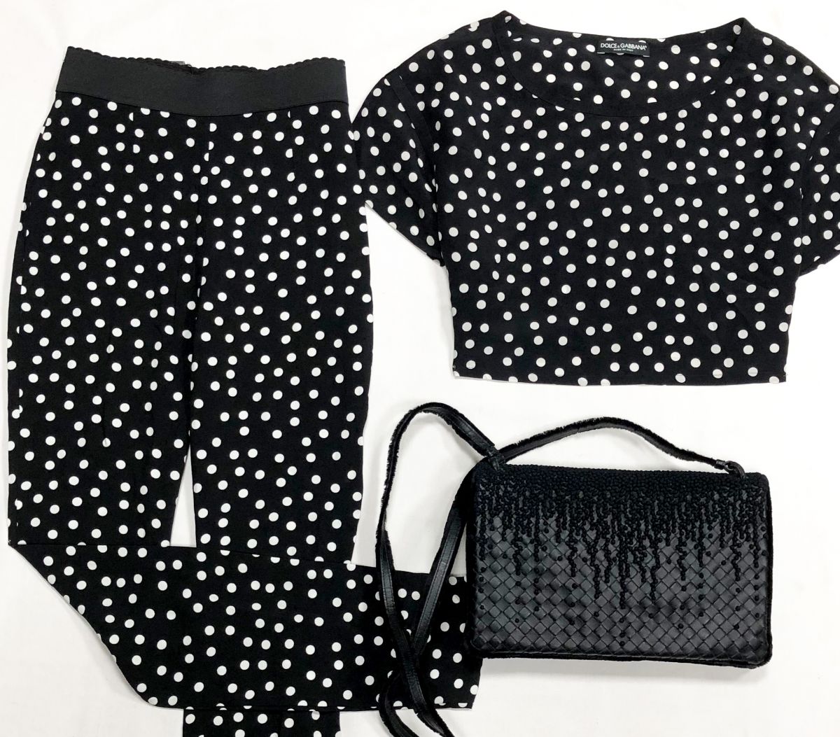Костюм Dolce Gabbana размер 40 цена 18 786 руб
Сумка BOTTEGA VENETA