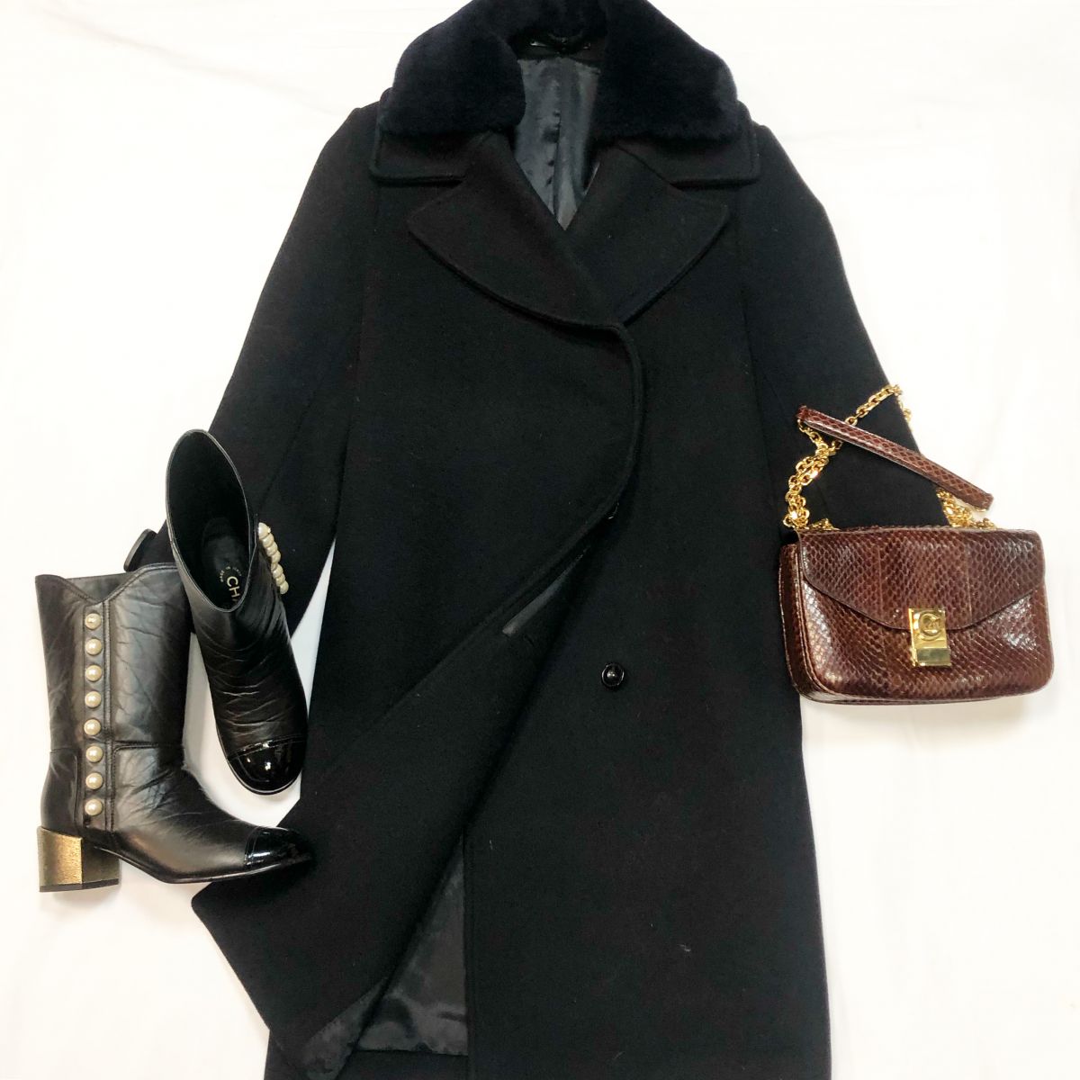 Пальто ACNE STUDIO размер 38 цена 27 693 руб Ботильоны Chanel размер 37 цена 46 155 руб Сумка CELINE