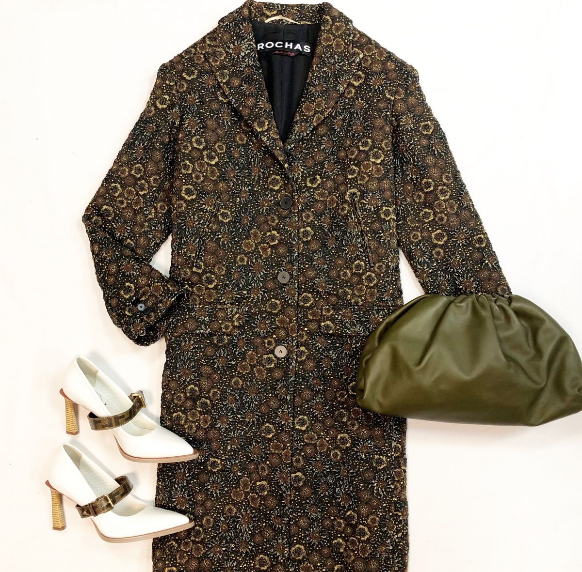 Пальто/люрекс/ Rochas размер 44 цена 23 078 руб
Туфли Fendi размер 38 цена 23 078 руб
Клатч BOTTEGA VENETA