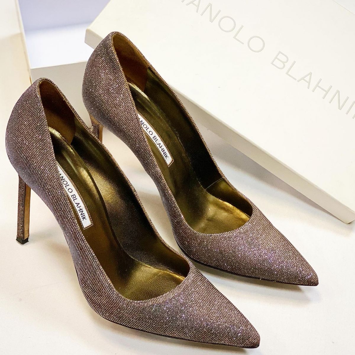 Туфли MANOLO BLAHNIK  размер 40 цена 15 385 руб 