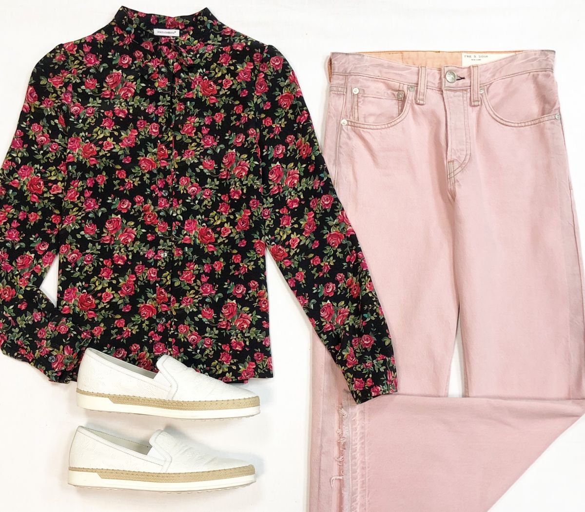 Блузка Dolce Gabbana размер 38 цена 4 616 рубДжинсы Rag Bone размер 24 цена 9 231 рубСлипоны Tods размер 40 цена 6 154 руб