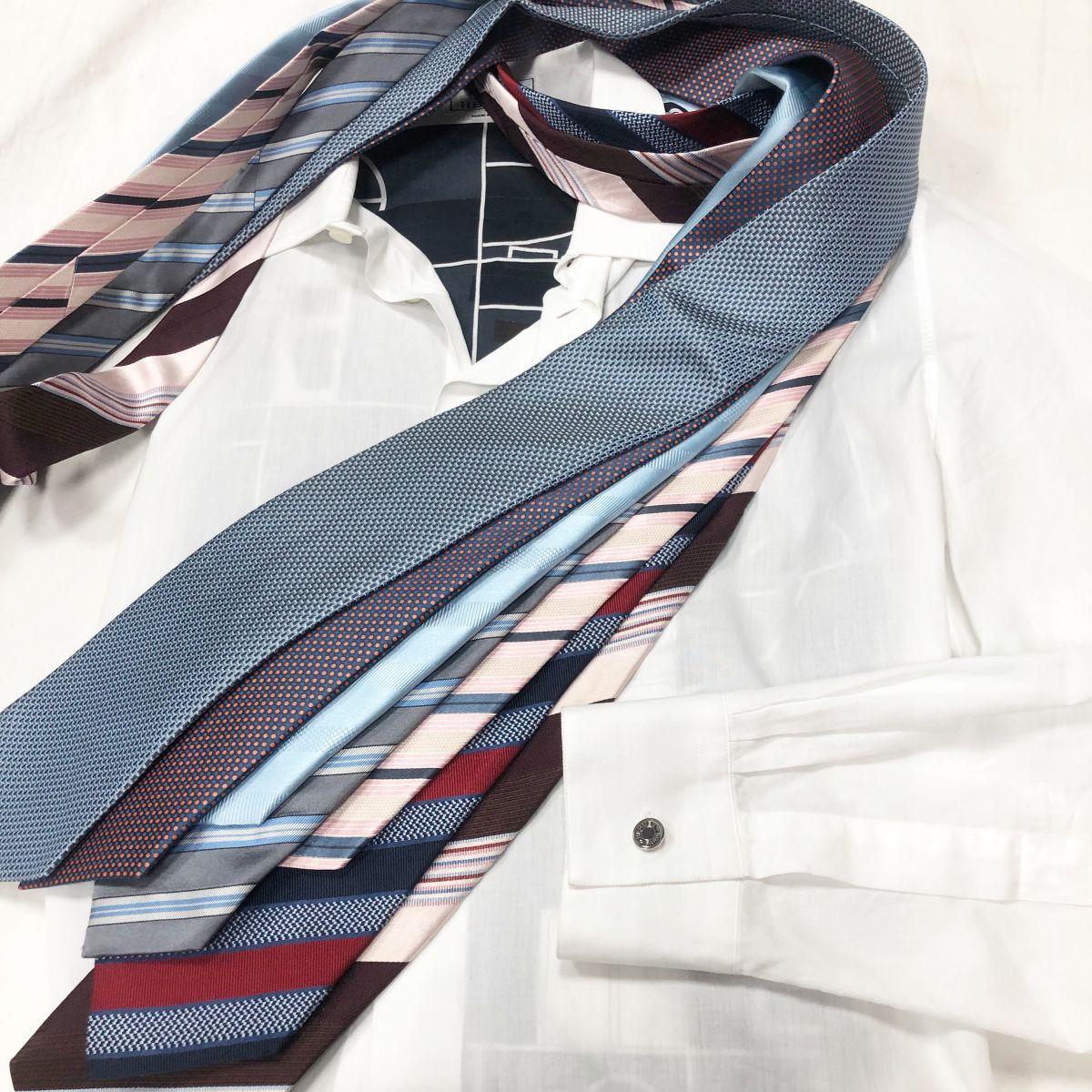 #Mechtamen
Галстуки ZEGNA / BRIONI / HERMES / цена 1 566 руб / 3 131 руб