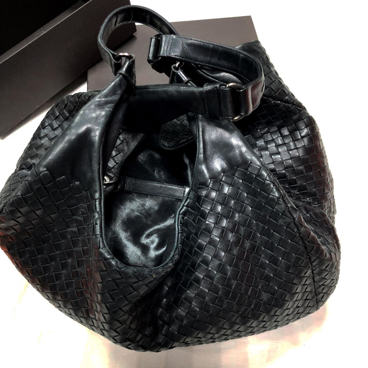 Сумка BOTTEGA VENETA размер большой цена 31 310 руб