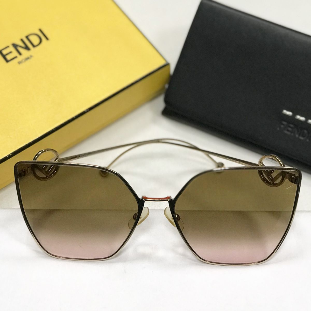 Очки Fendi цена 23 483 руб