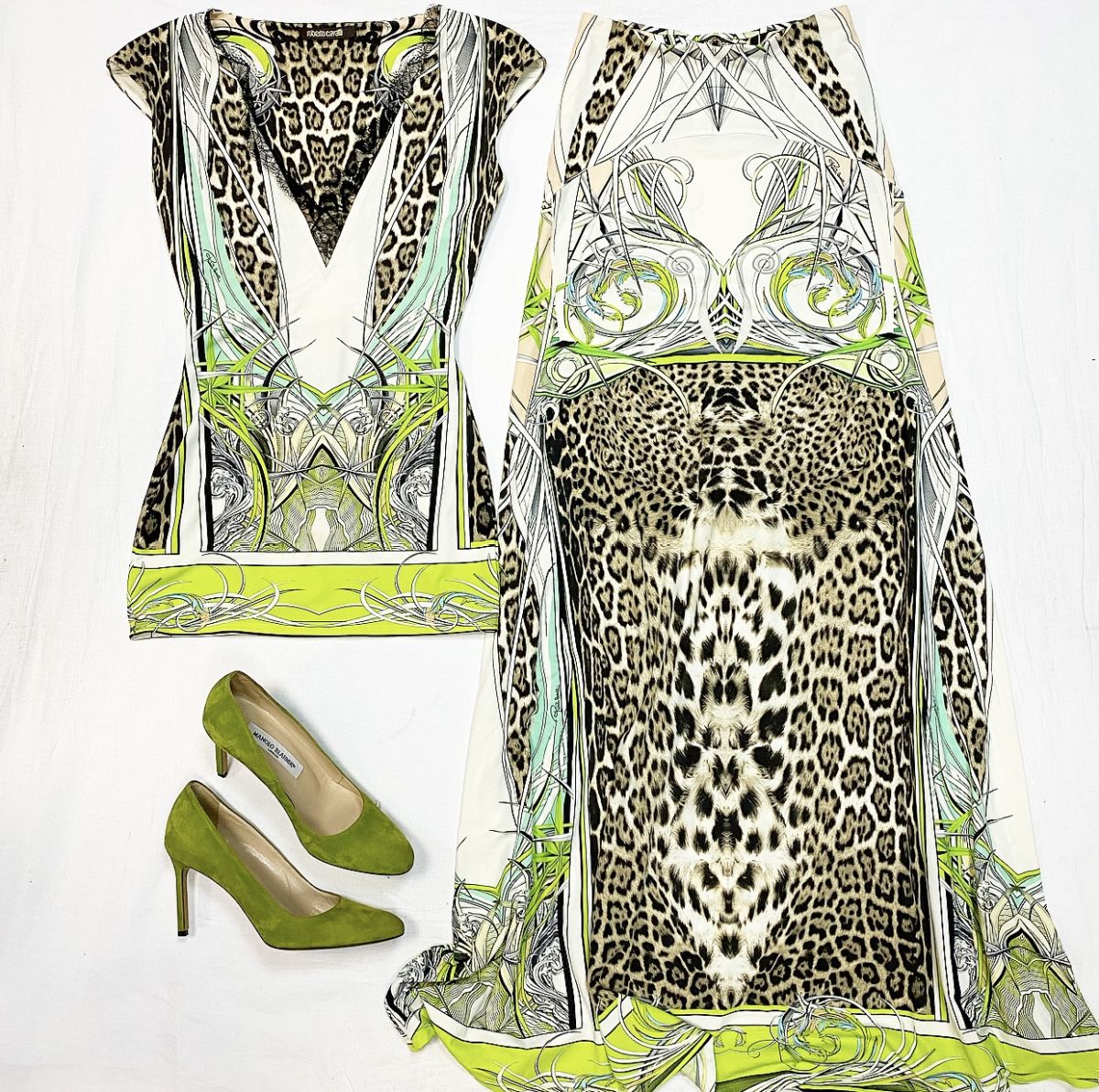 Костюм Roberto Cavalli размер 38 цена 23 078 рубТуфли Manolo Blahnik размер 37 цена 15 385 руб