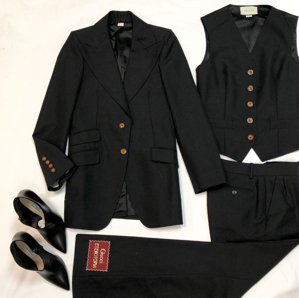 Костюм тройка GUCCI размер 38 цена 92 310 руб