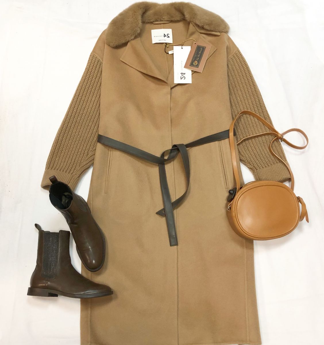 Пальто /кашемир/мех норки/ 24МANZONI размер 42 цена 123 080 руб /с ценником/ 
Ботинки BRUNELLO CUCCINELLI размер 36 цена 30 770 руб 
Сумочка N21