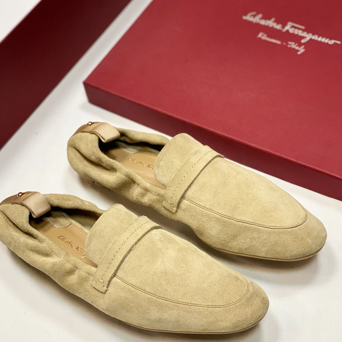 Salvatore Ferragamo 39 9 231
