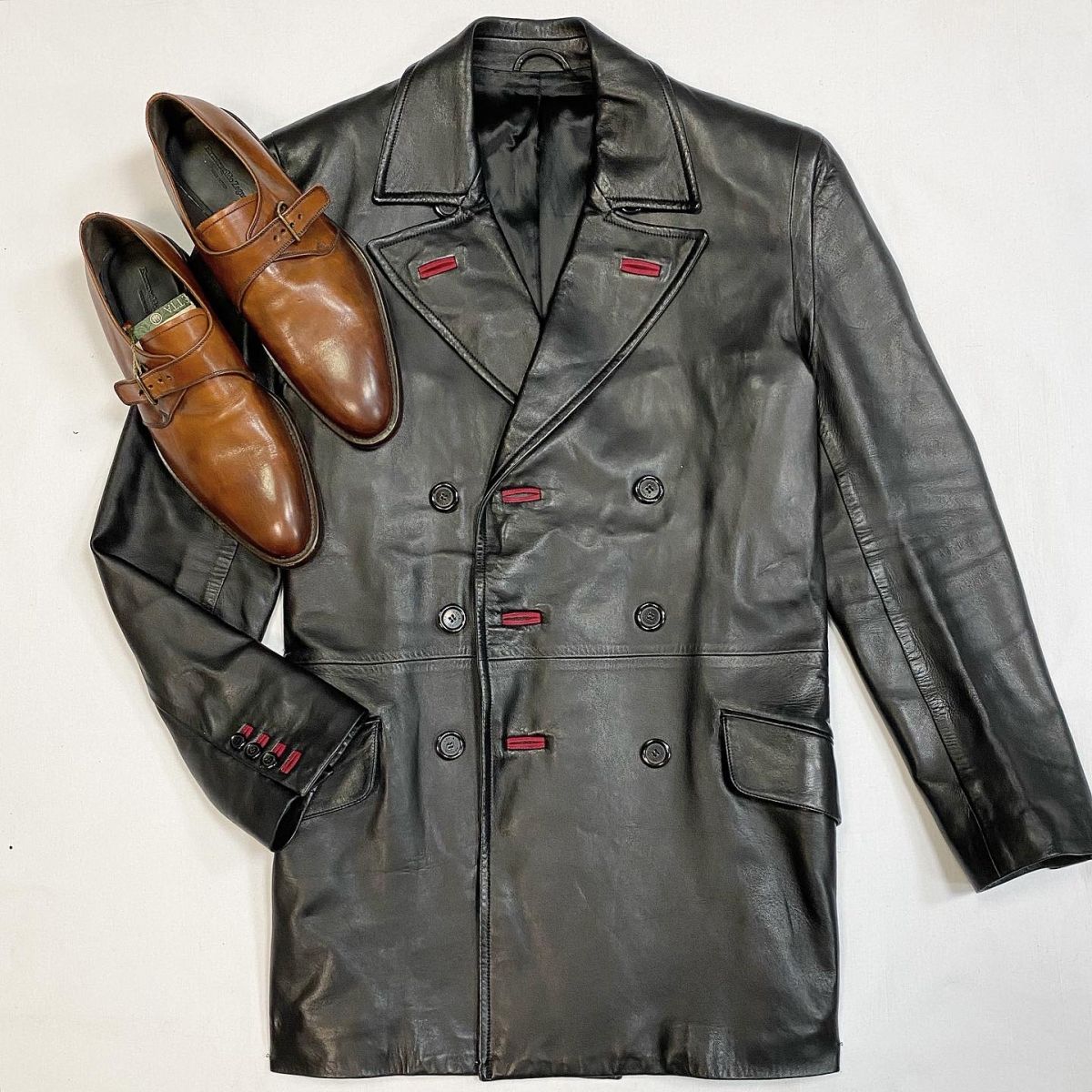 #mechtamen Пиджак/кожа/ Louis Vuitton размер 48 цена 61 540 рубТуфли Zegna размер 44 цена 7 693 руб
