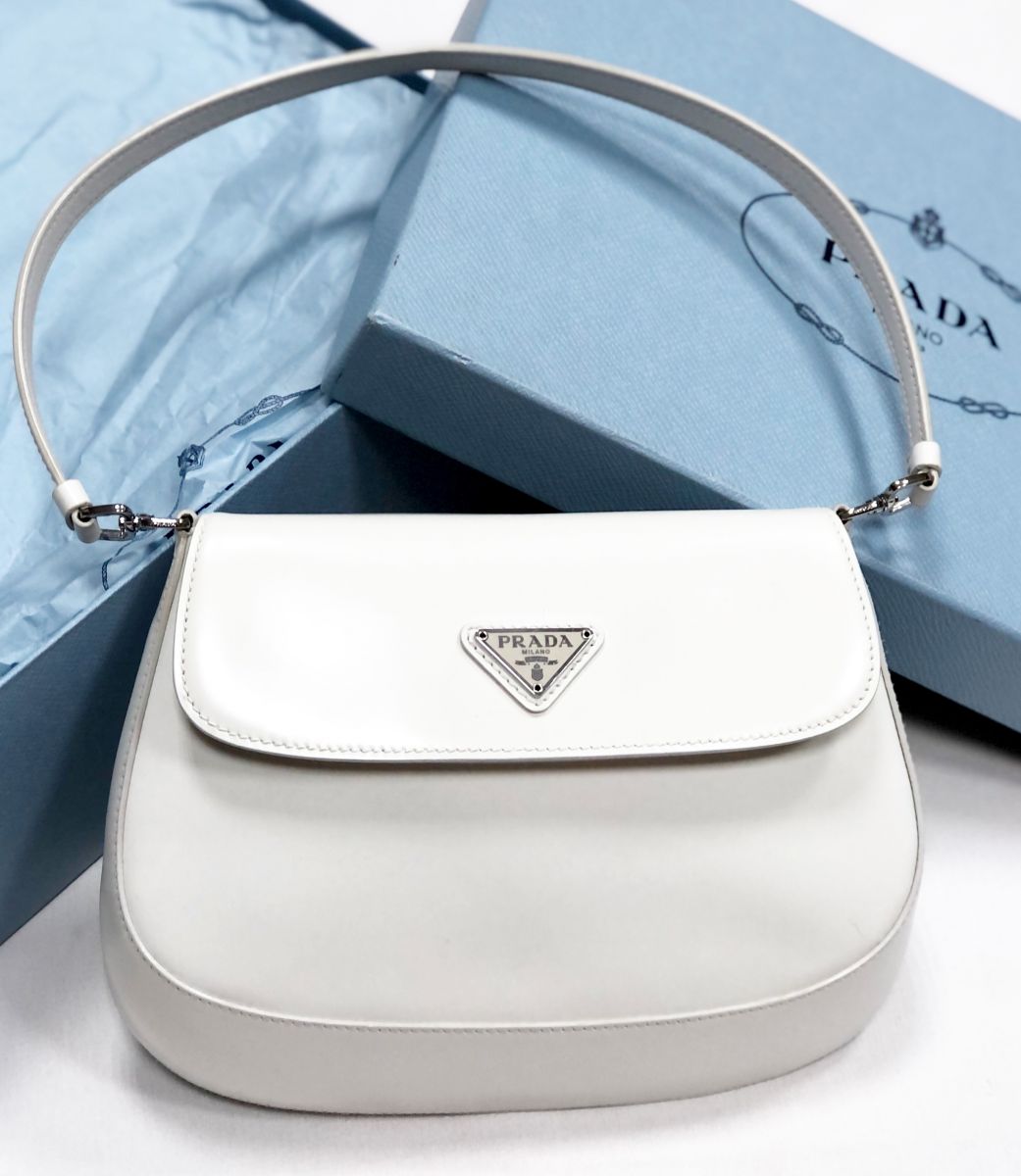 Сумочка Prada размер 20/15 цена 93 930 руб 