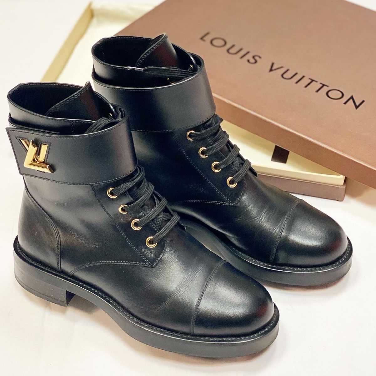 Ботинки Louis Vuitton размер 37.5 цена 46 155 руб 