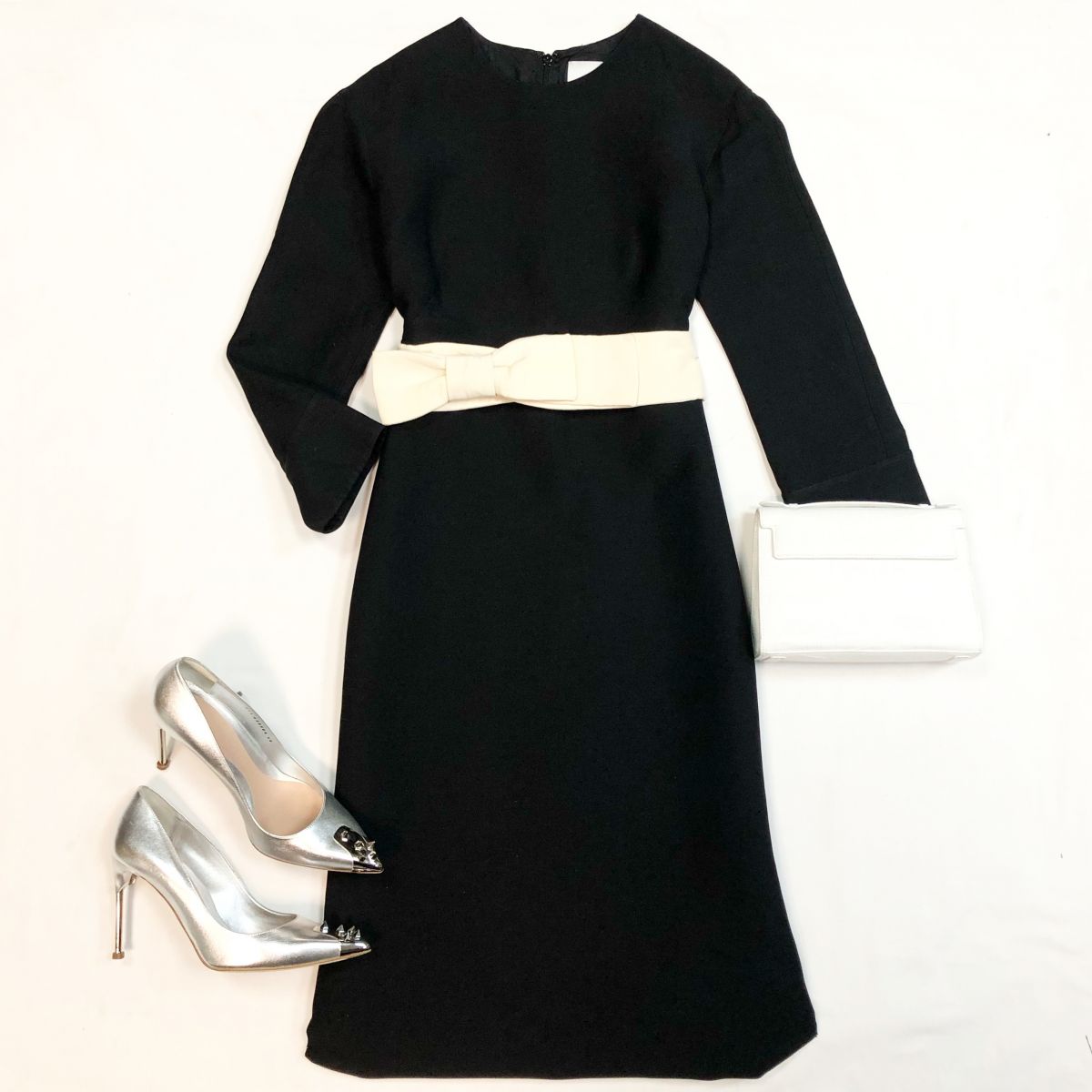 Платье Valentino размер 42 цена 7 693 рубТуфли Alexander McQueen размер 40 цена 23 078 руб