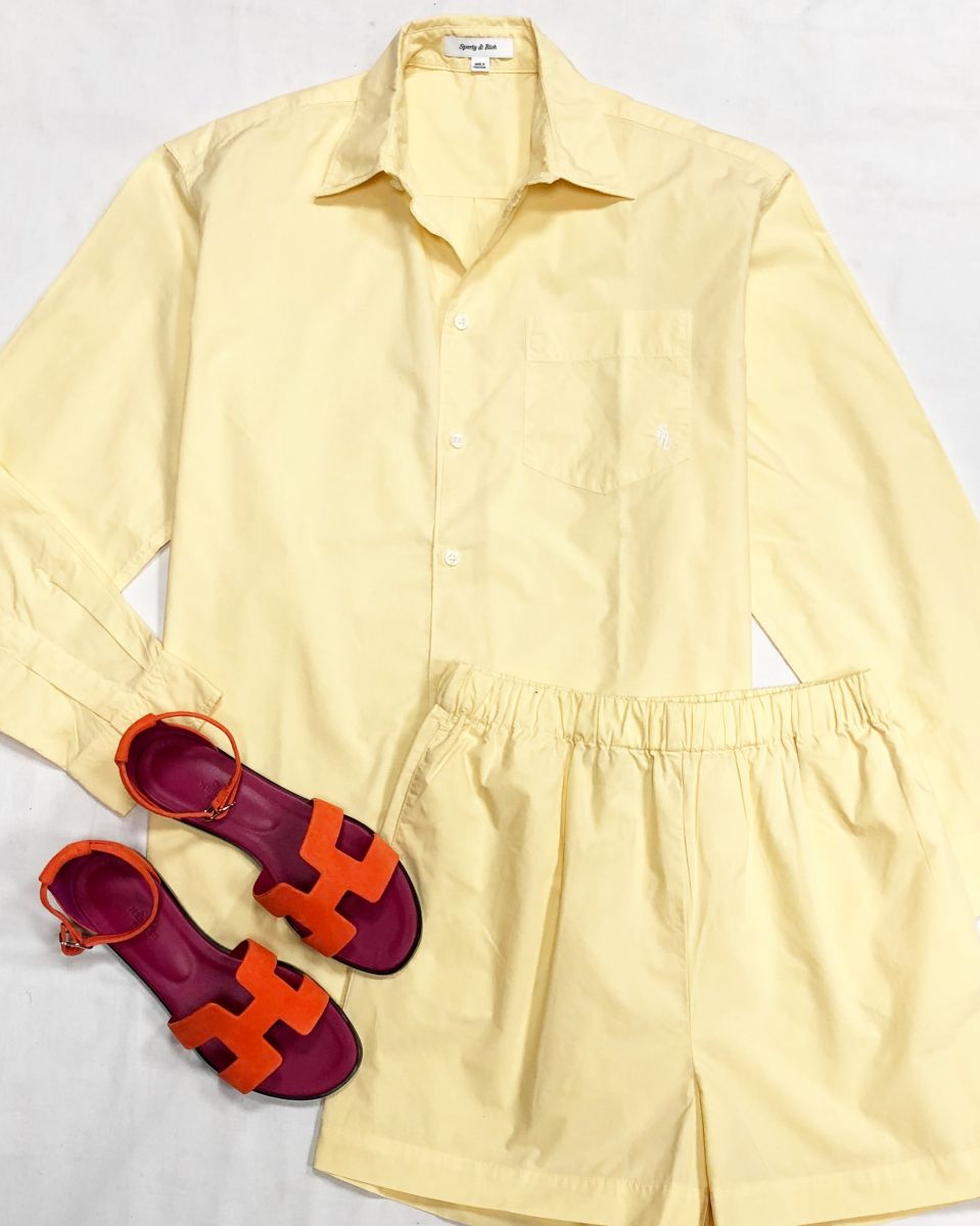 Костюм Sporty Rich размер M цена 7 828 руб
Босоножки Hermès размер 39 цена 93 930 руб