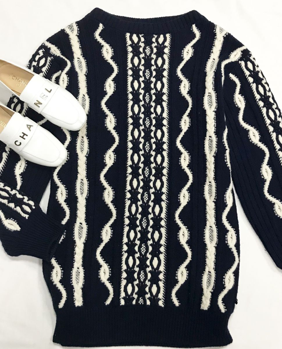 Свитер Chanel размер 38 цена 78 275 руб
Лоферы Chanel размер 38 цена 78 275 руб