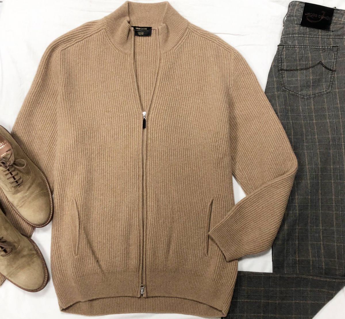 
#Mechtamen
Кардиган /кашемир/ GRAND SASSO размер 60 цена 23 483 руб 
Брюки JACOBS COHËNEN размер 33/34 цена 6 262 руб 
Ботинки BRUNELLO CUCCINELLI размер 42.1/2 цена 31 310 руб