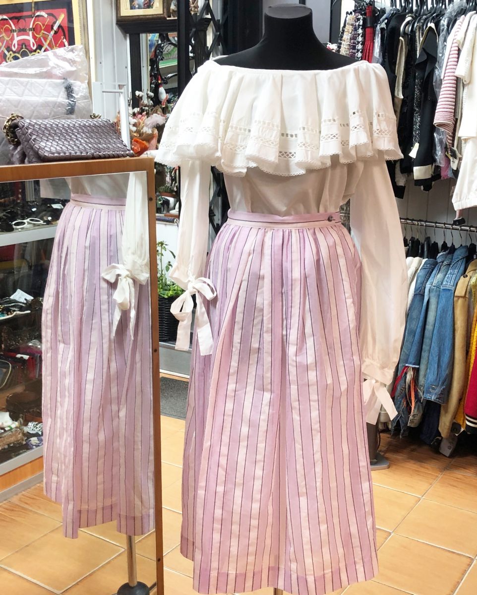 Блузка Elie Saab размер 40 цена 15 385 руб
Юбка размер 42 цена 7 693 руб