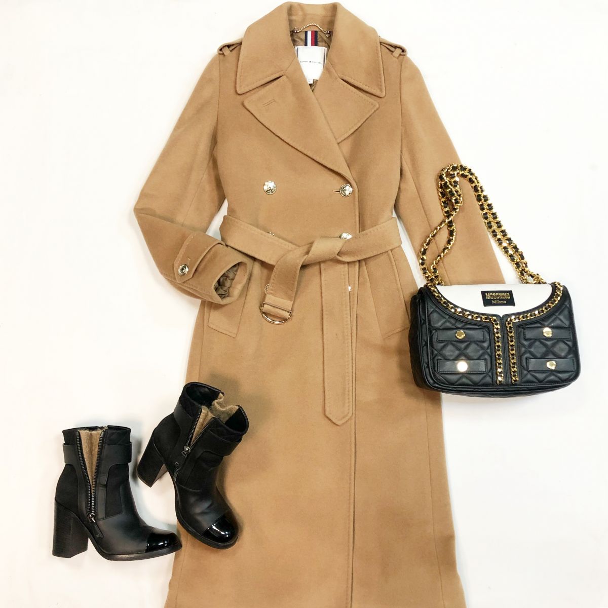 Пальто Tommy Gelfiger размер 32 цена 7 693 рубБотинки Chanel размер 39 цена 23 078 рубСумка Mischino