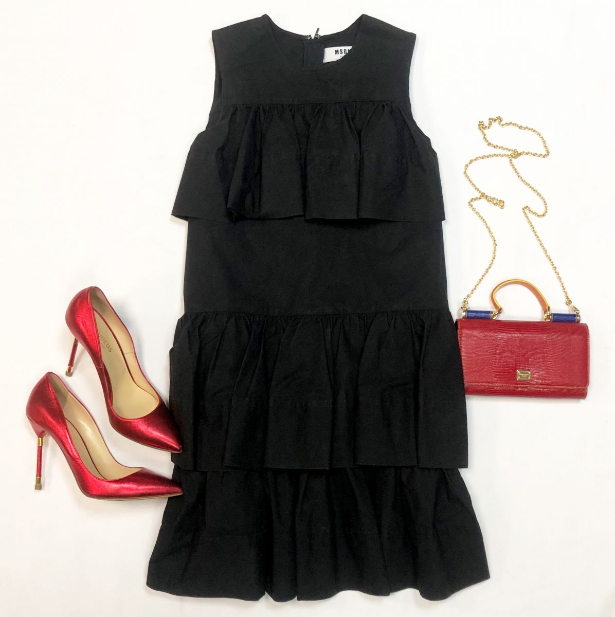 Платье Msgm размер 42 цена 9 231 руб
Туфли Rubeus размер 41 цена 15 385 руб
Сумка Dolce Gabbana