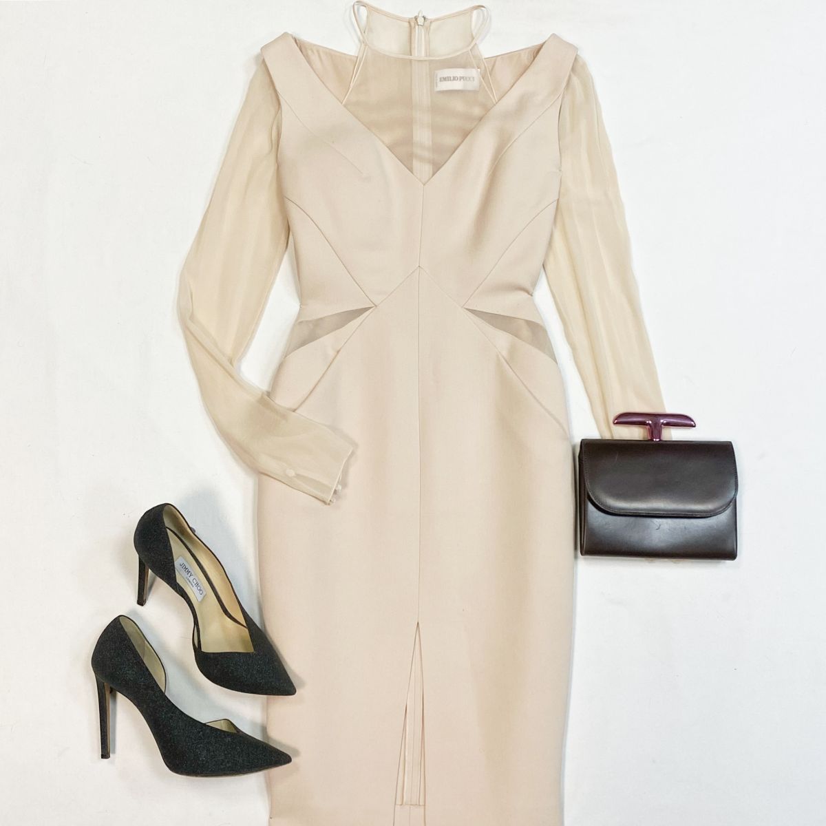 Платье Emilio Pucci размер 40 цена 15 385 рубТуфли Jimmy Choo размер 40 цена 12 308 рубКлатч Dior