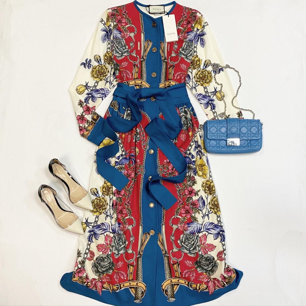 Платье Gucci размер 42 цена 76 925 рубТуфли Gianvito Rossi размер 36 цена 12 308 рубСумка Dior