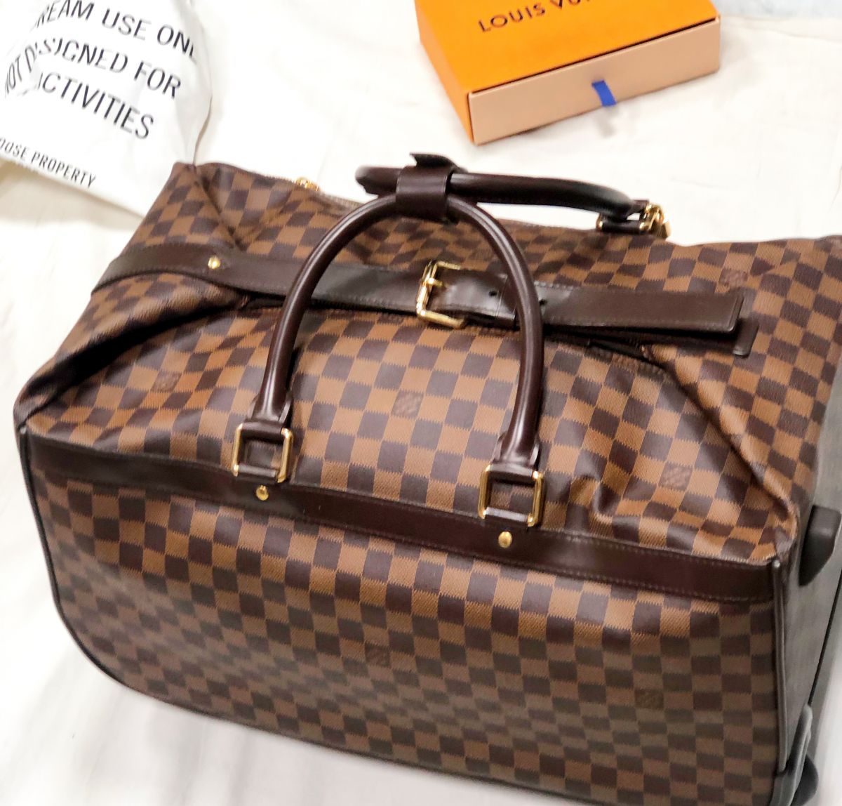 Чемодан LOUIS VUITTON цена 78 275 руб