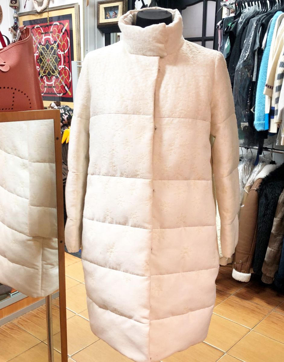 Пуховик MONCLER размер 2 цена 23 462 руб