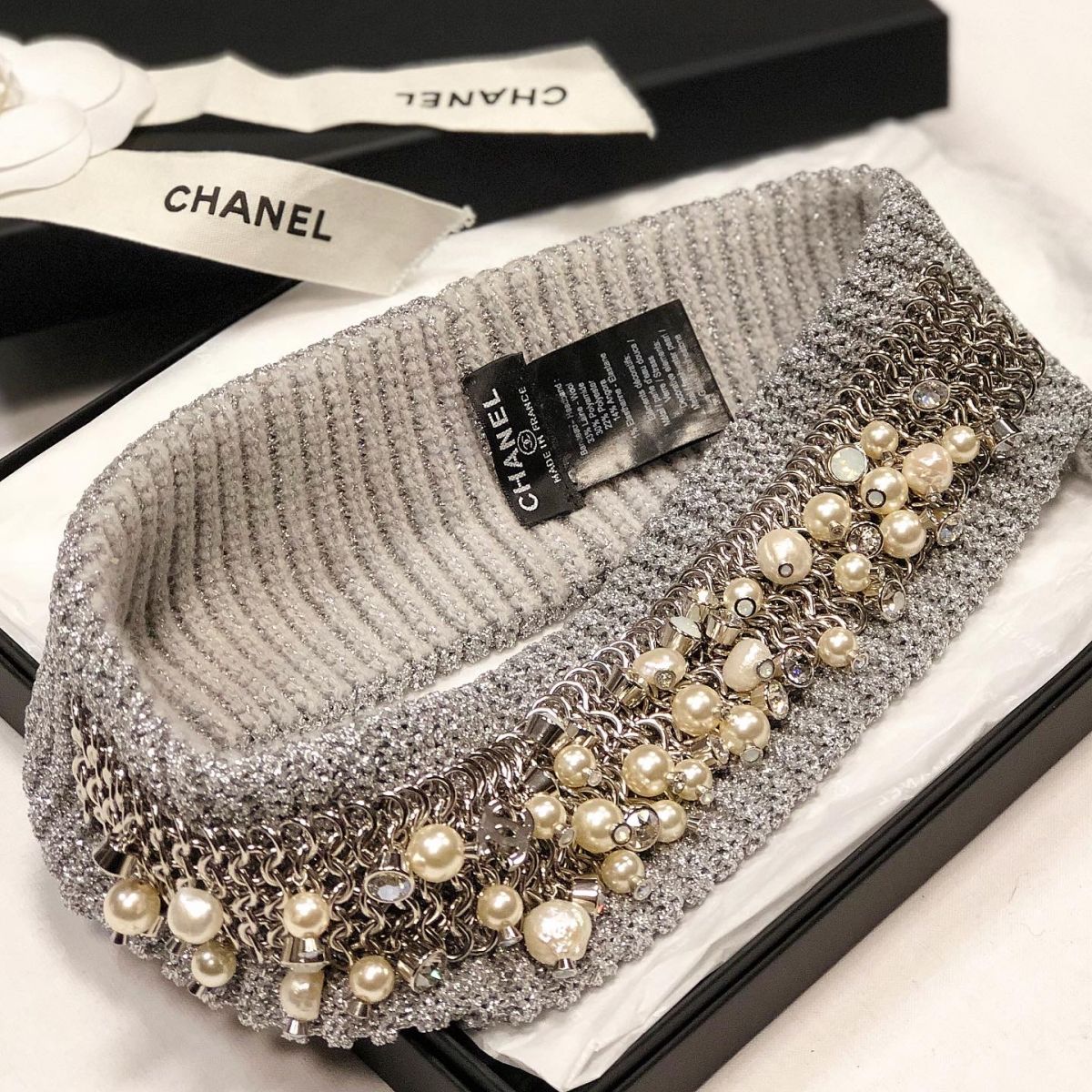 Повязка на голову / натуральный жемчуг / камни / Chanel цена 61 540 руб / новая / цена бутика 246 000 руб /