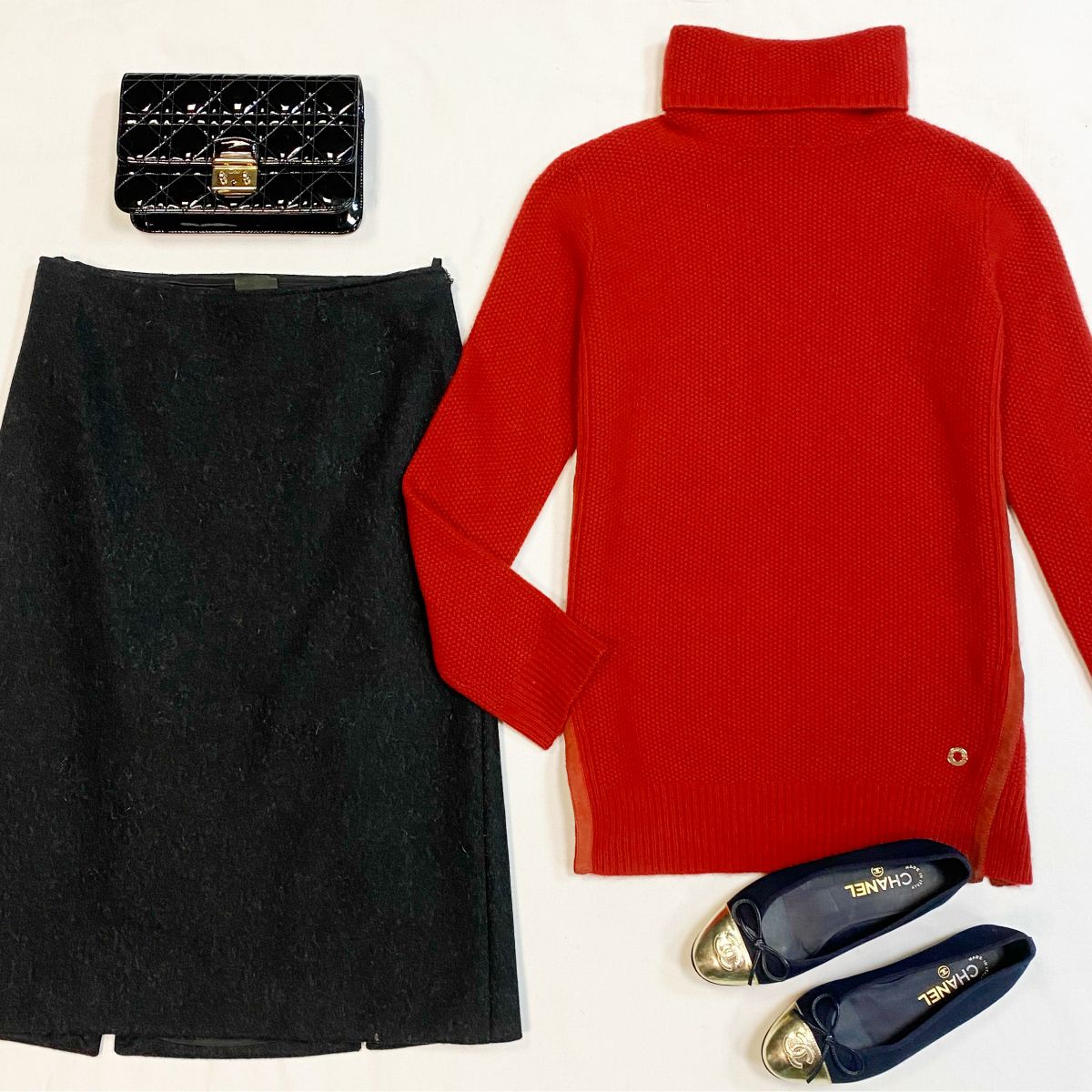 Кофта Loro Piana размер 42 цена 7 693 рубЮбка Fendi размер 42 цена 7 693 рубБалетки Chanel размер 35 цена 15 385 рубСумка Dior