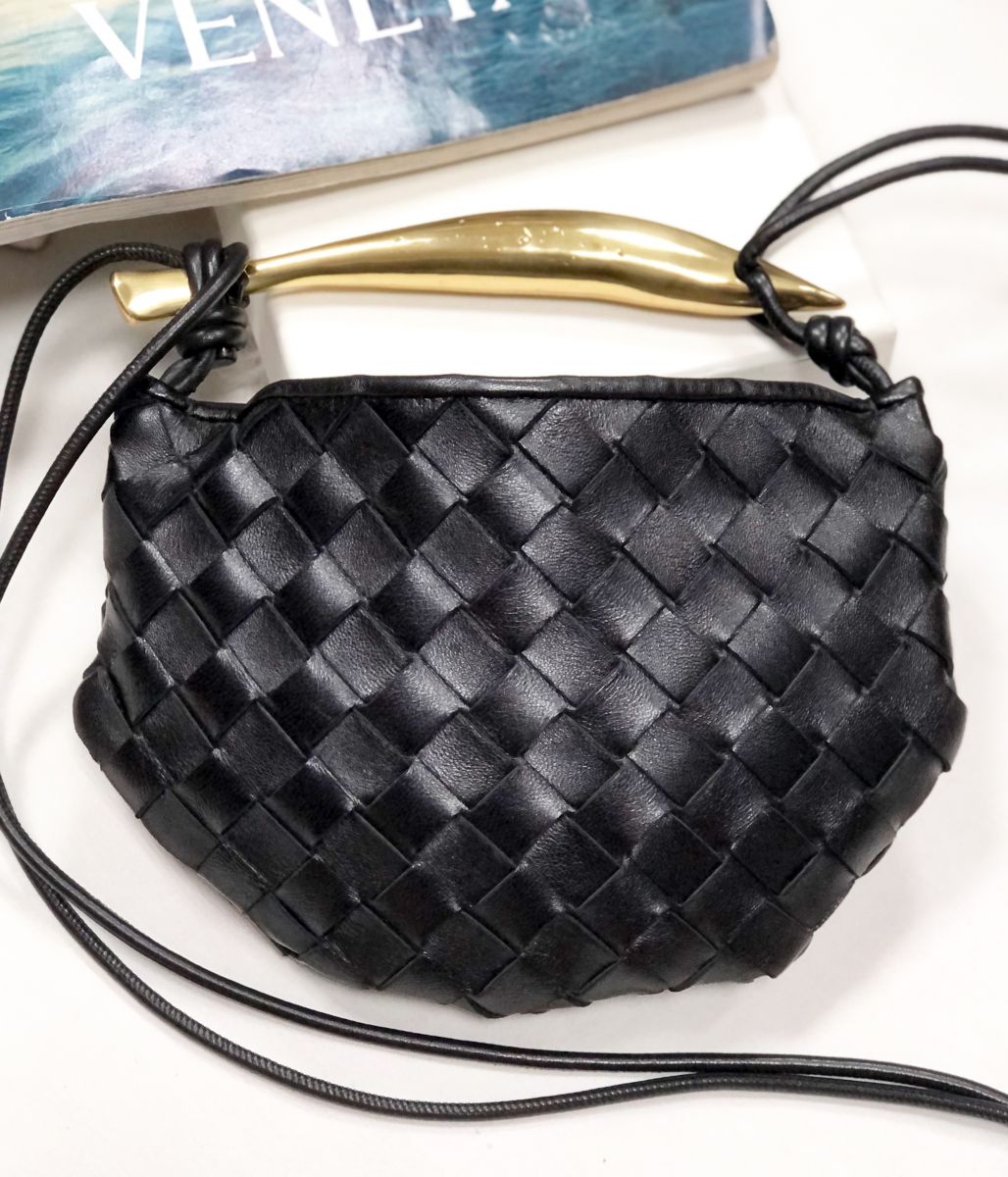 Сумочка BOTTEGA VENETA размер 20/14 цена 93 930 руб 