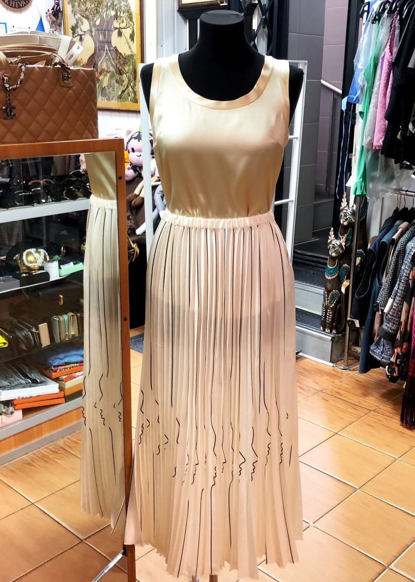 Топ размер M цена 14 090 рубЮбка Vivetta размер 46 цена 10 959 руб