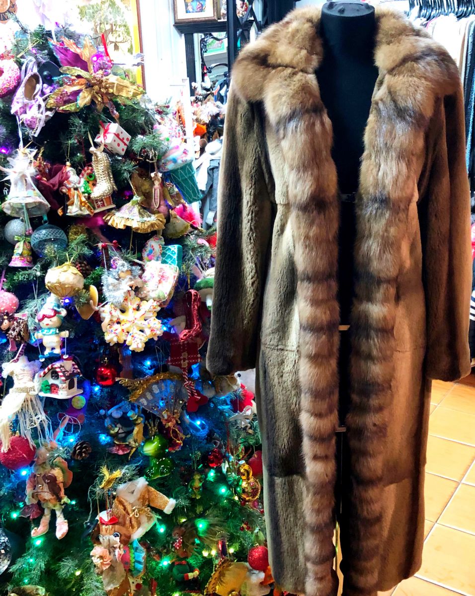 Шуба /мех стриженой норки/ Соболь/ Marconi размер S цена 54 794 руб 