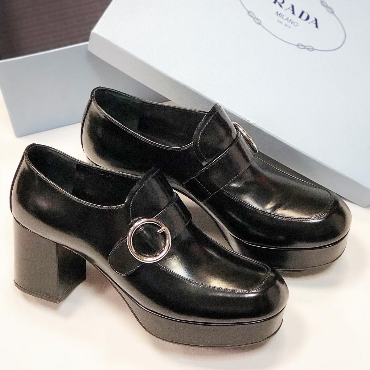 Ботильоны Prada размер 38.5 цена 15 385 руб