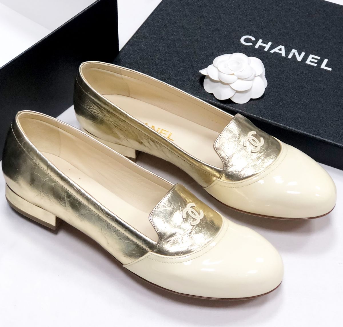 Лоферы Chanel размер 39 цена 46 965 руб
