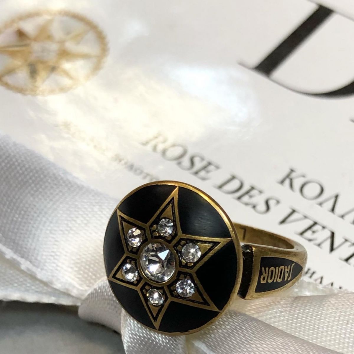 Кольцо Dior цена 9 231 руб 