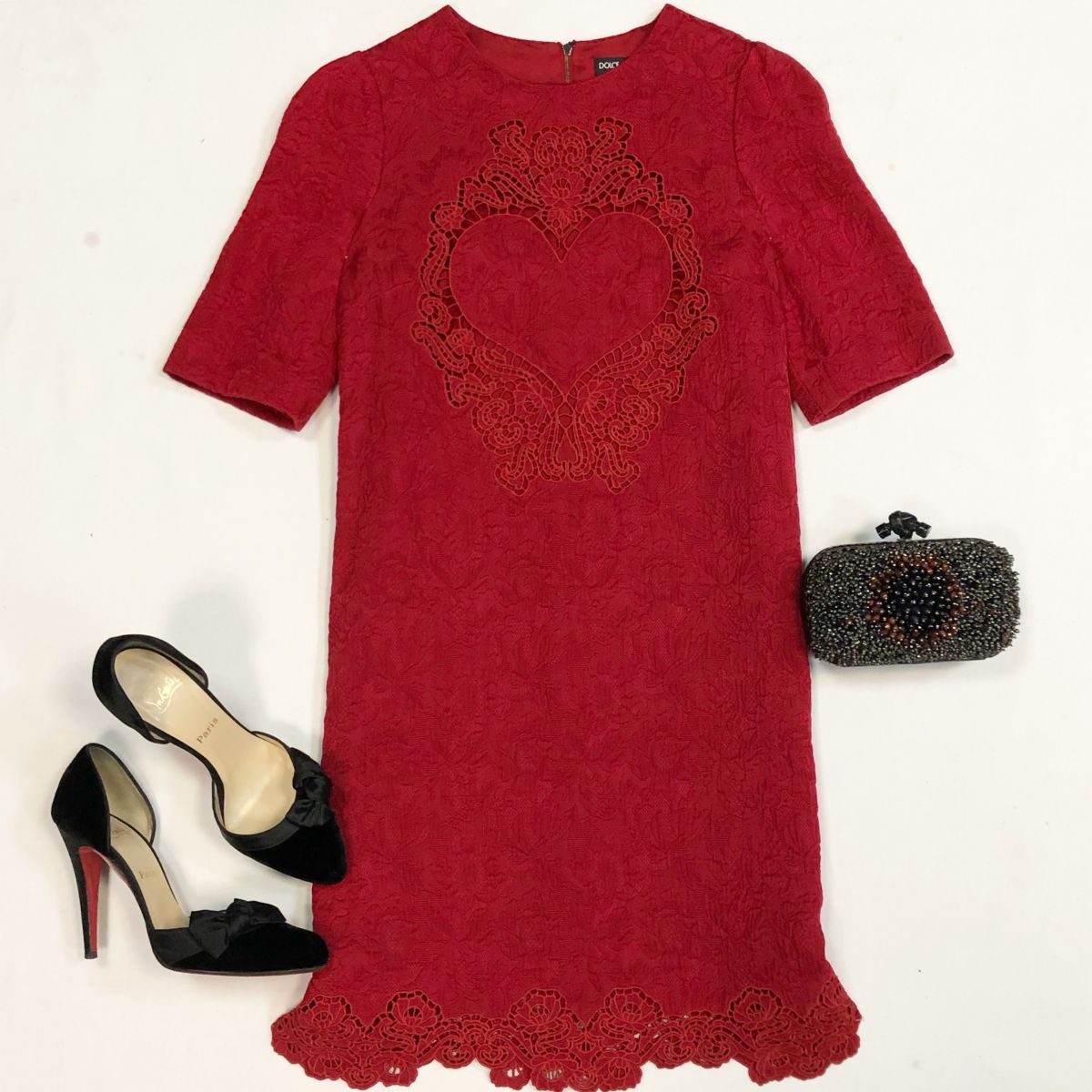 Платье/шитьё / DOLCE GABBANA  размер 38 цена 15 385 руб Туфли LOUBOUTIN  размер 40 цена 18 462 рубКлатч BOTTEGA VENETA 