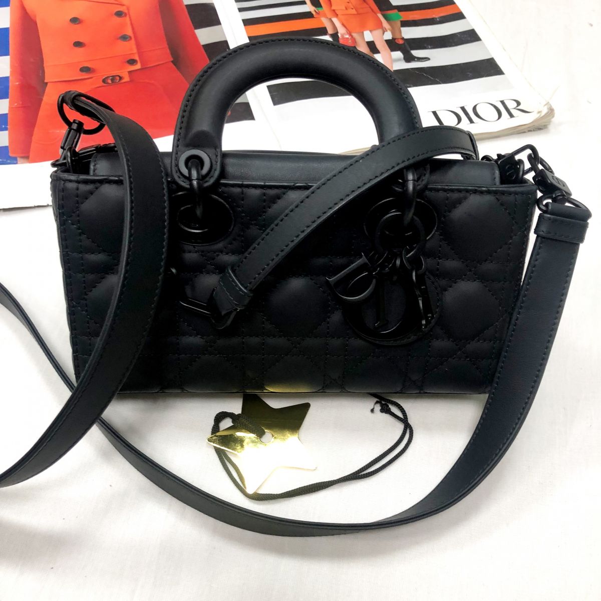
Сумочка Christian Dior цена 109 959 рубль