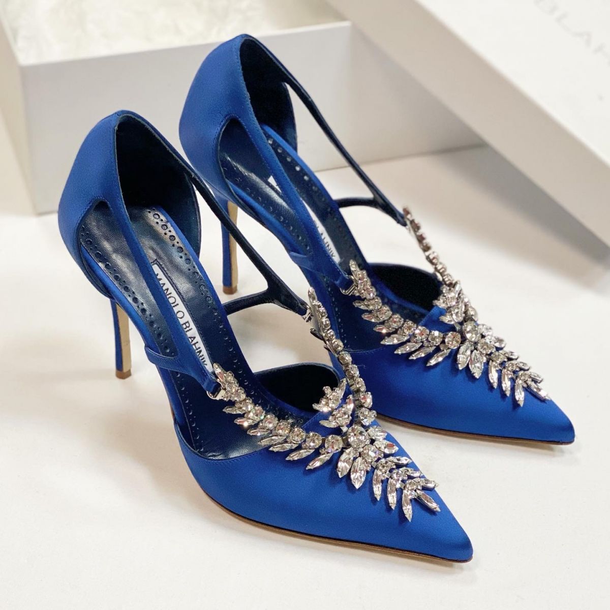 Туфли/камни/ Manolo Blahnik размер 39 цена 26 155 руб 