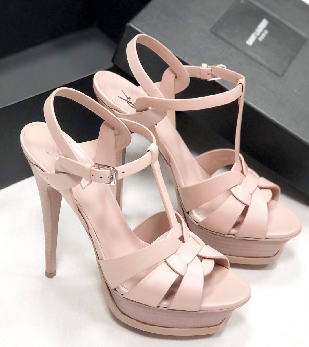 Босоножки Saint Laurent размер 39 цена 10 959 руб

