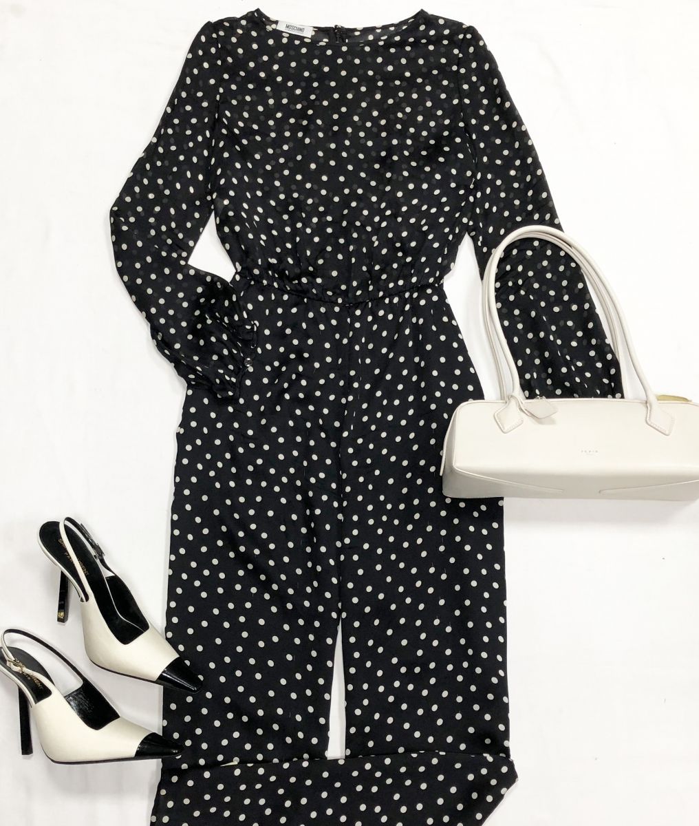Комбинезон Moschino размер 40 цена 4 697 руб
Туфли Saint Laurent размер 39.5 цена 62 620 руб
Сумка Alaïa