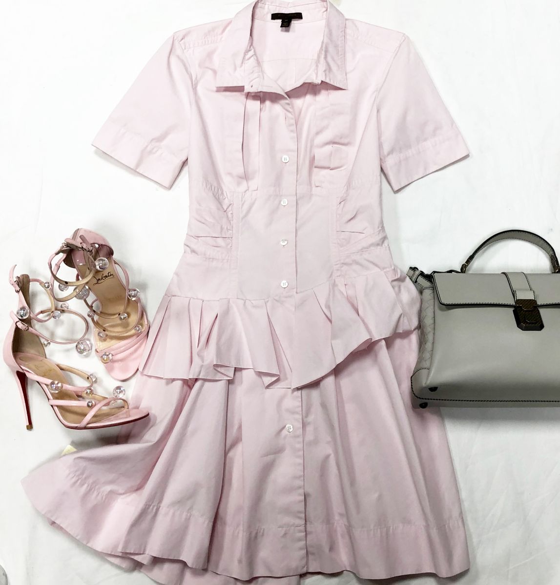 Платье LOUIS VUITTON размер 38 цена 23 483 руб 
Сумка BOTTEGA VENETA