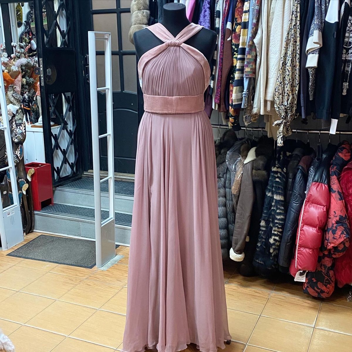 Платье Elie Saab/отделка бархат/ Saab размер 38 цена 30 770 руб /с биркой/ I 