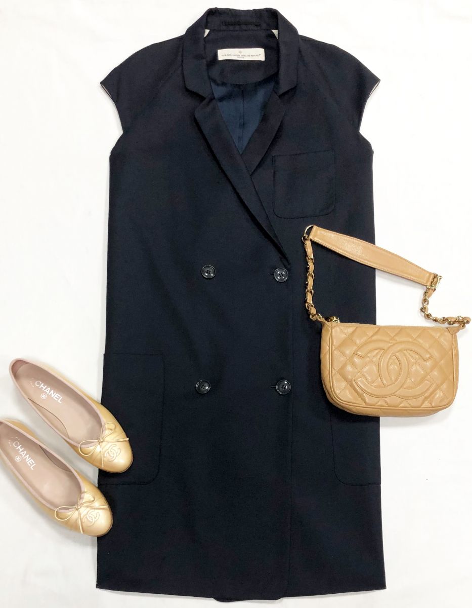 Платье Golden Goose размер S цена 7 828 руб
Балетки Chanel размер 37.5 цена 15 655 руб
Сумка Chanel