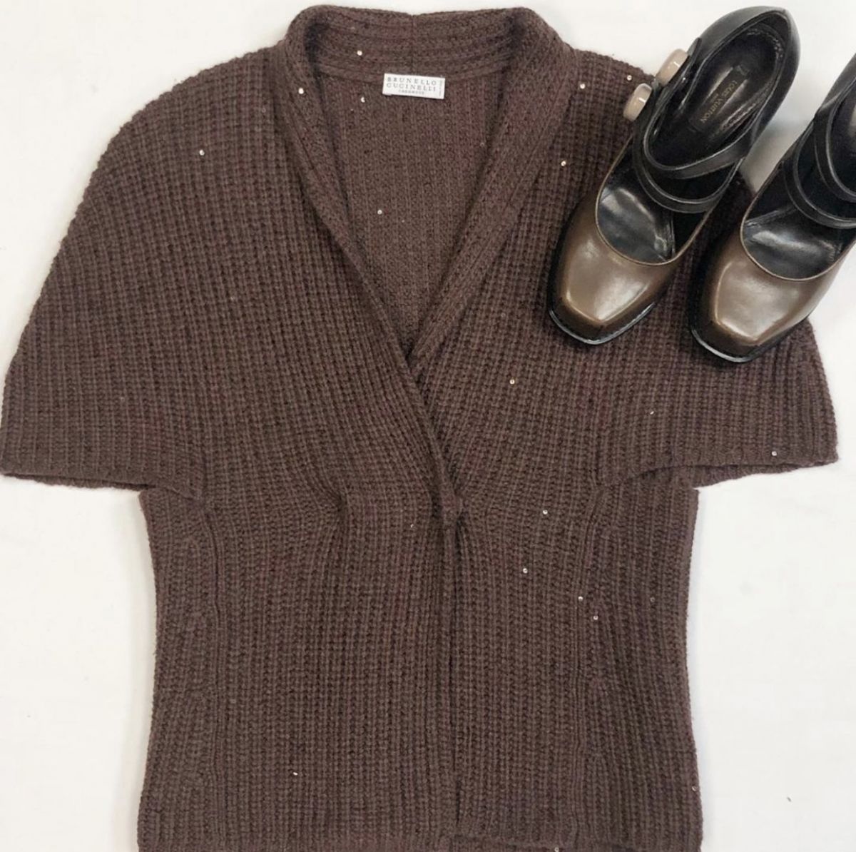 Кофта /пайетки/ Brunello Cucinelli размер S цена 27 693 рубТуфли Louis Vuitton размер 38 цена 12 308 руб