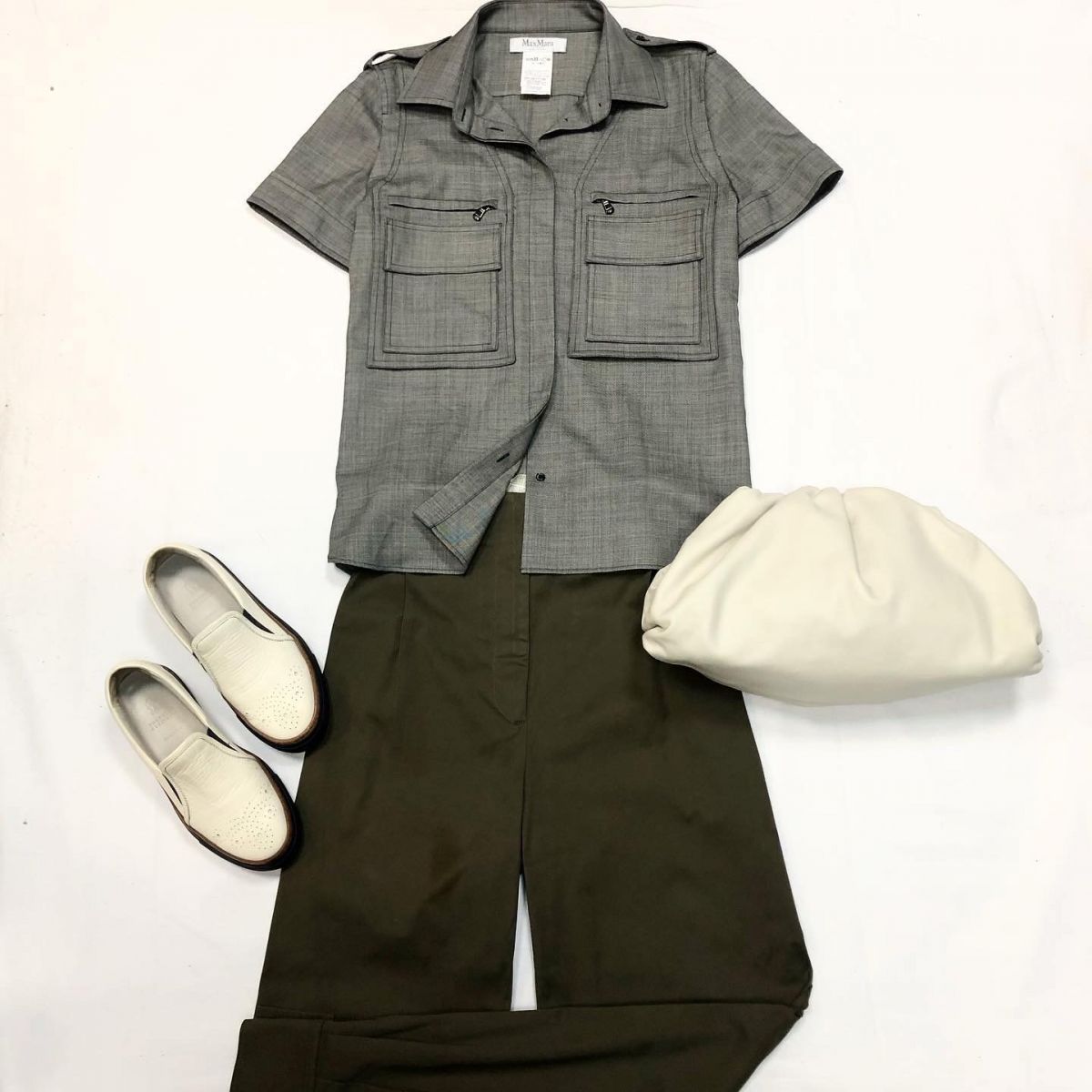 Жакет Max Mara размер 42/46 цена 10 770 руб Брюки Max Mara размер 48/50 цена 6 154 руб Лоферы Brunello Cuccinelli размер 37.5 цена 15 385 руб Клатч Bottega Veneta