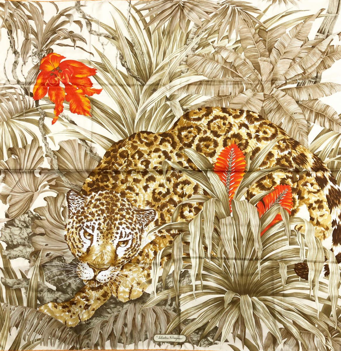 Платок Salvatore Ferragamo размер 90/90 цена 7 828 руб