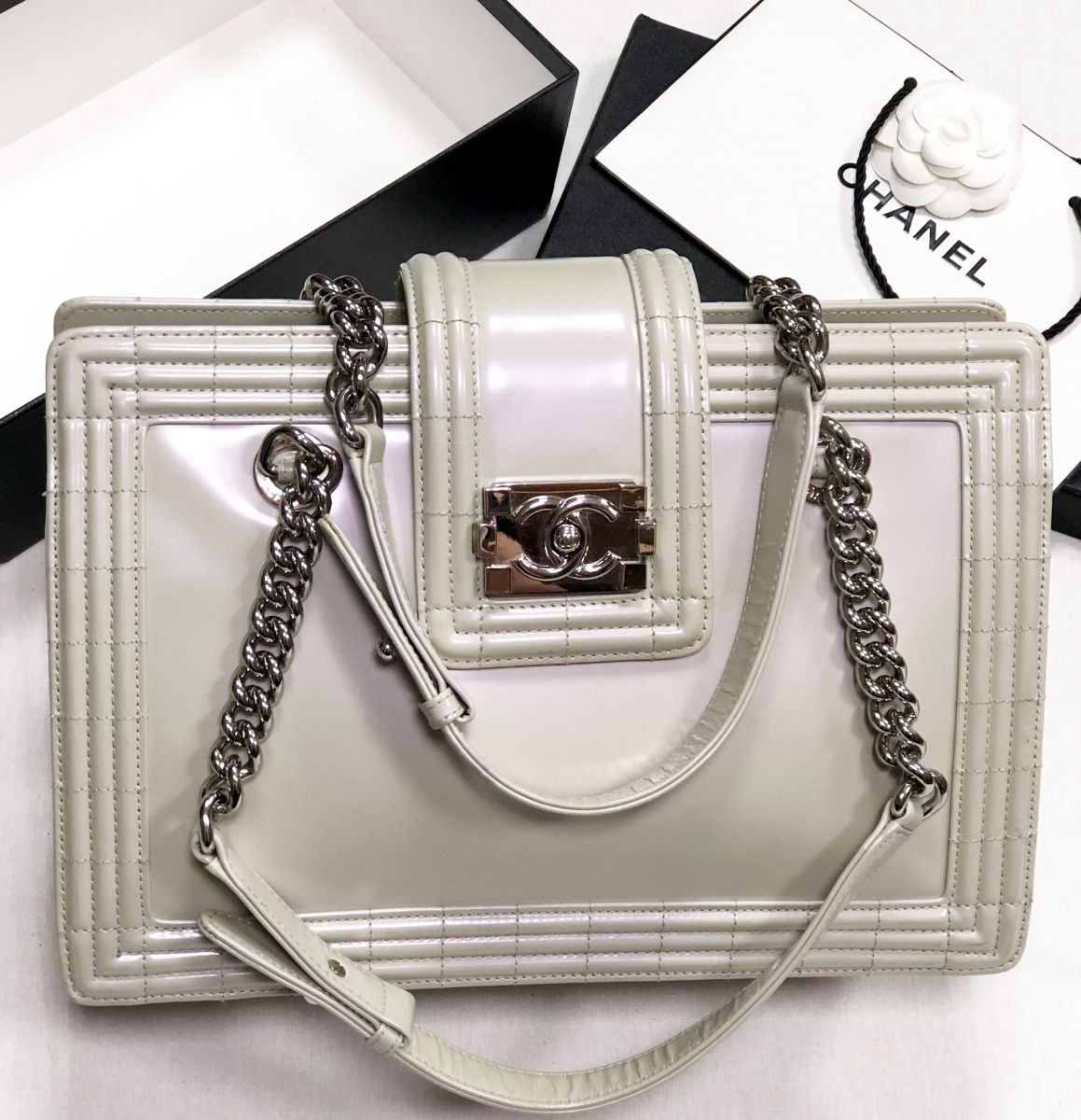 Сумка Chanel размер 32/22 цена 140 895 руб
