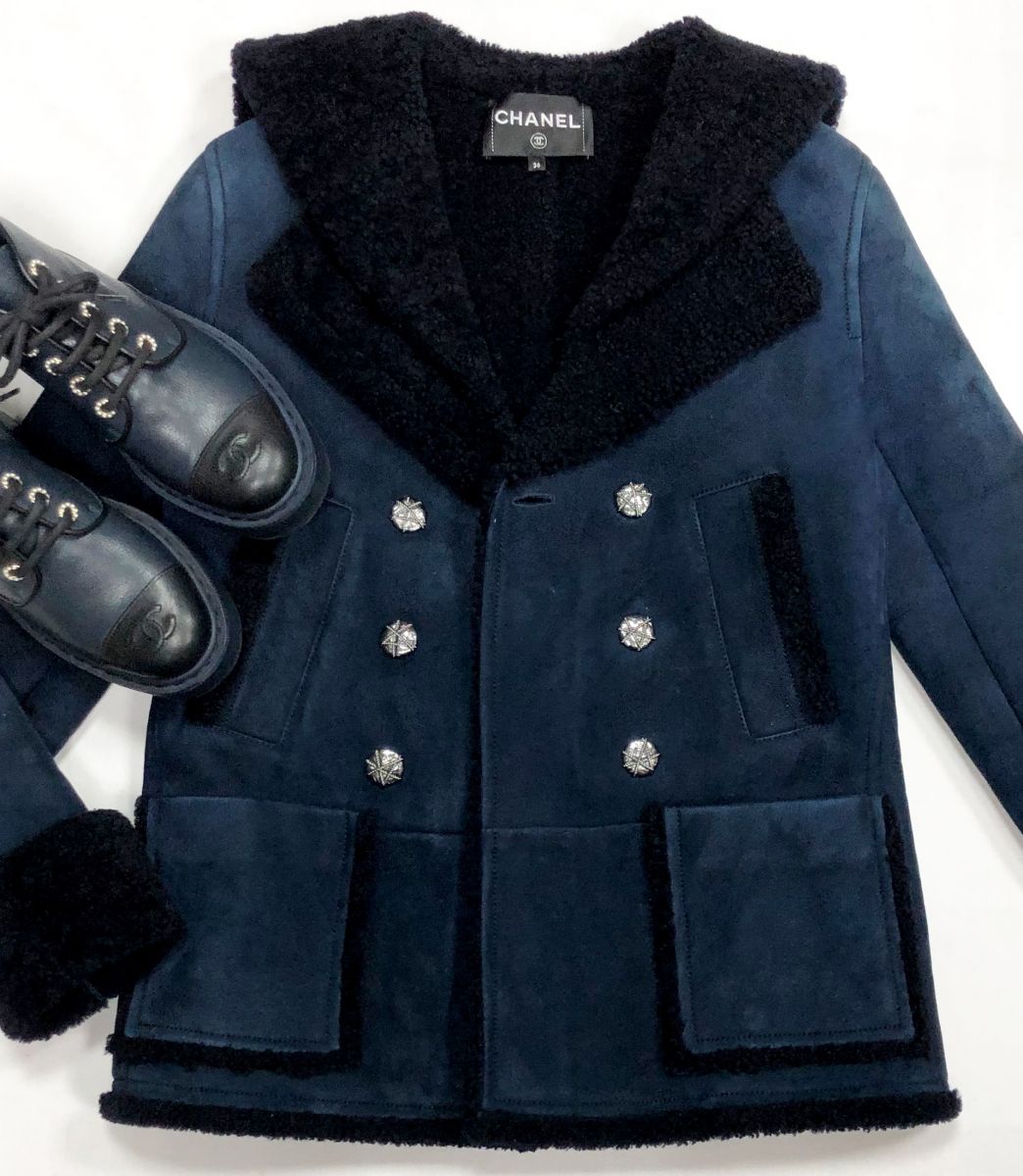 Дублёнка Chanel размер 36 цена 140 895 руб
Ботинки Chanel размер 38 цена 78 275 руб